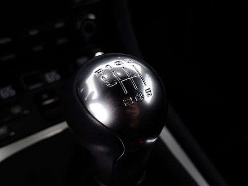 Used 2025 Porsche 718 Boxster RWD image 3