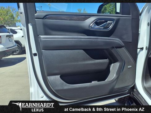 Used 2024 Chevrolet Tahoe LT w/ Luxury Package AWD/4WD image 19