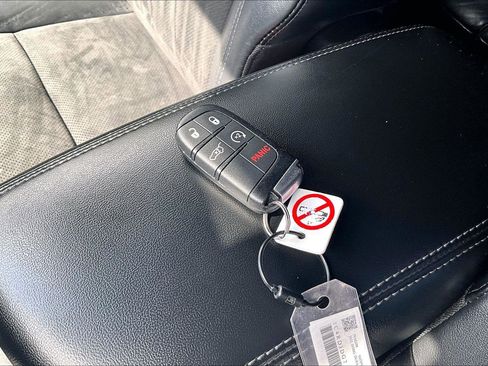 Used 2022 Dodge Durango GT AWD/4WD image 12