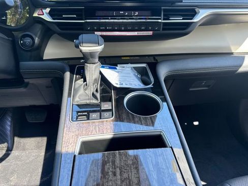 New 2026 Toyota Sienna Platinum AWD/4WD image 20