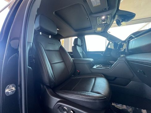Used 2025 GMC Sierra 2500 Denali w/ Denali Reserve Package image 16