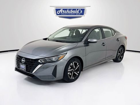 Used 2025 Nissan Sentra SV FWD image 3