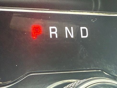 Certified 2025 Jeep Grand Cherokee Limited w/ Black Appearance Package image 19