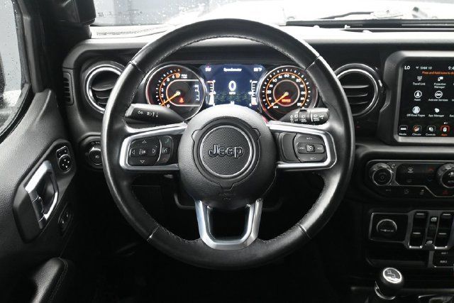Used 2020 Jeep Wrangler Unlimited Sahara AWD/4WD image 16