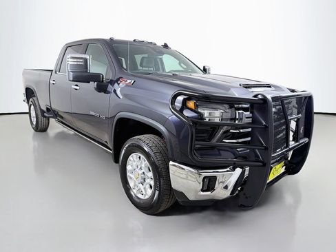 Used 2024 Chevrolet Silverado 3500 LTZ w/ LTZ Convenience Package AWD/4WD image 4