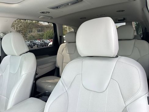 Used 2022 Kia Telluride EX w/ EX Premium Package image 43