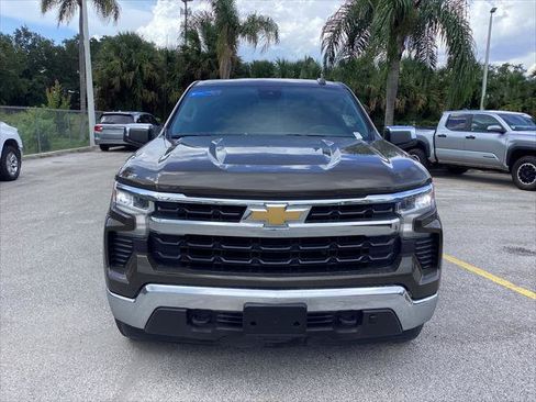 Used 2023 Chevrolet Silverado 1500 LT AWD/4WD image 2