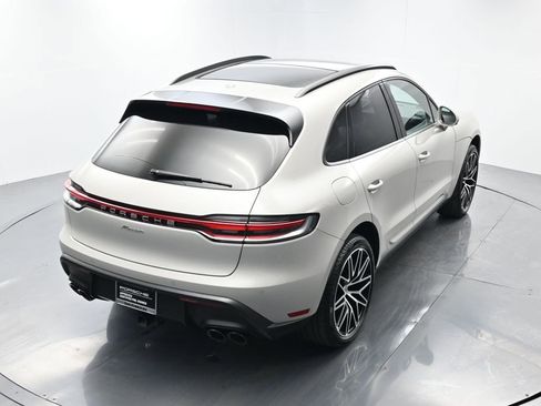 Certified 2025 Porsche Macan image 41