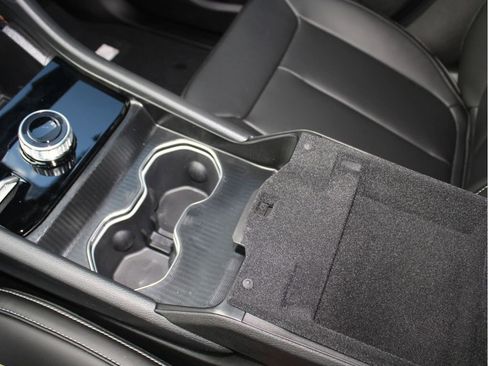 New 2025 Jeep Grand Cherokee Limited image 23