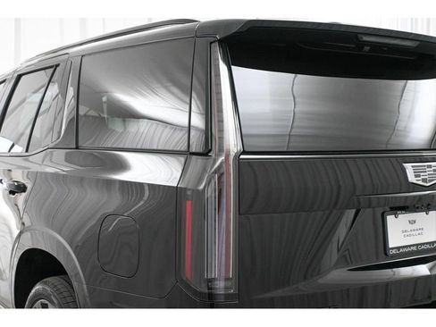 New 2026 Cadillac Escalade V image 10