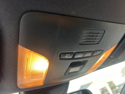Used 2019 Toyota Corolla SE FWD image 34