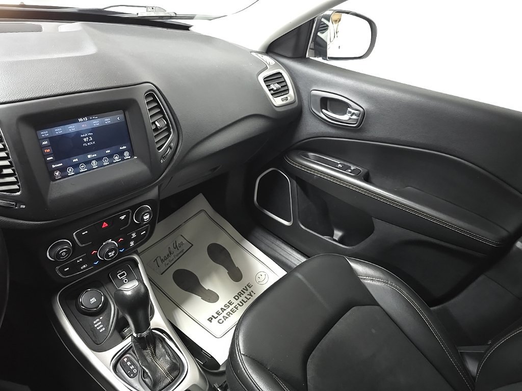 Used 2019 Jeep Compass Latitude AWD/4WD image 25