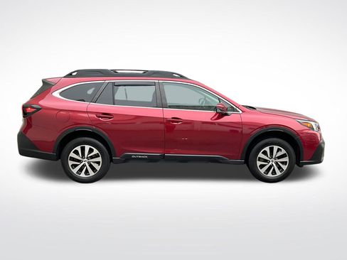 Certified 2022 Subaru Outback Premium image 7