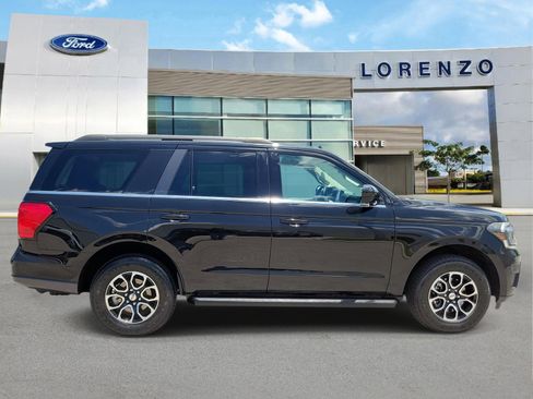 Used 2023 Ford Expedition XLT RWD image 4