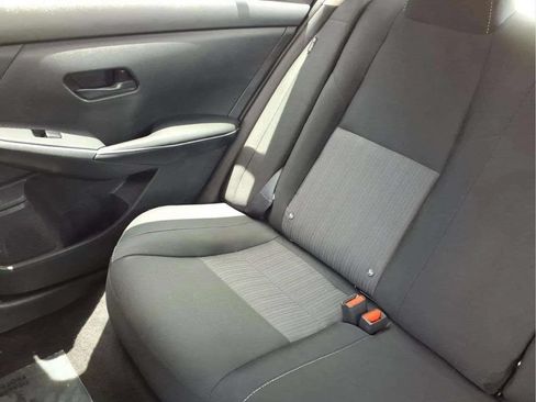 Used 2024 Nissan Sentra SV FWD image 16