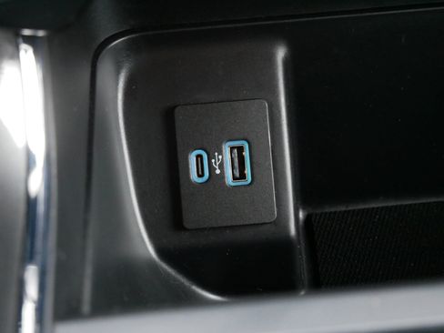 Used 2022 Ford F150 XLT w/ Equipment Group 302A High AWD/4WD image 34