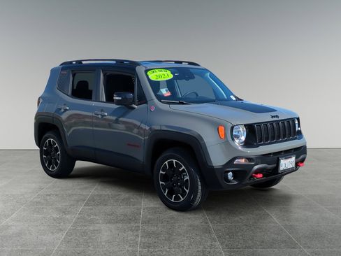 Used 2023 Jeep Renegade Trailhawk image 7
