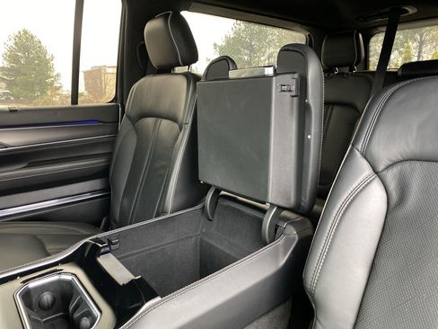 Used 2022 Jeep Grand Wagoneer Series II image 55