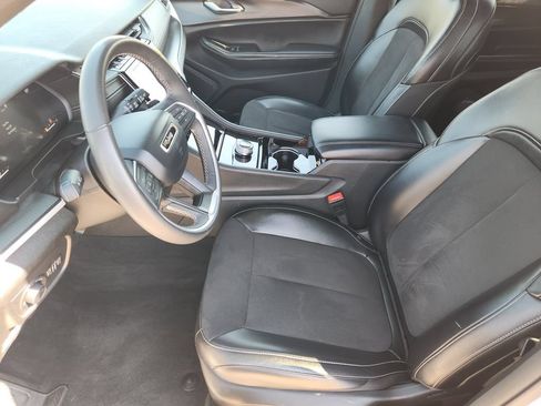 Used 2023 Jeep Grand Cherokee L Laredo AWD/4WD image 16