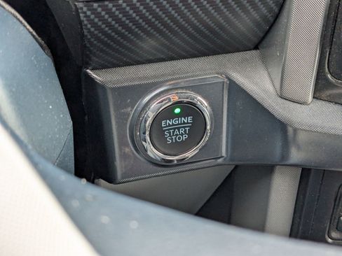 Used 2023 Ford F150 Limited image 22