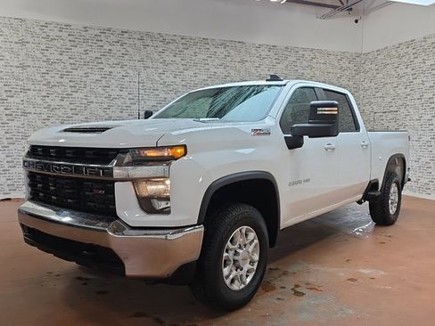 Used 2023 Chevrolet Silverado 2500 LT image 4