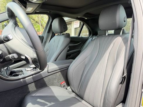 Used 2018 Mercedes-Benz E 300 4MATIC image 12
