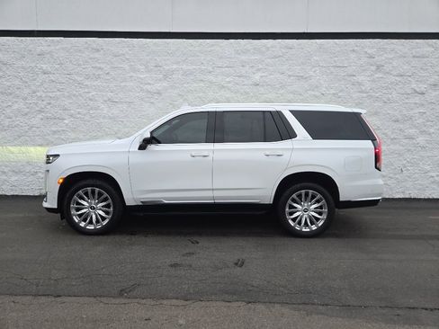 Certified 2021 Cadillac Escalade Premium Luxury AWD/4WD image 3