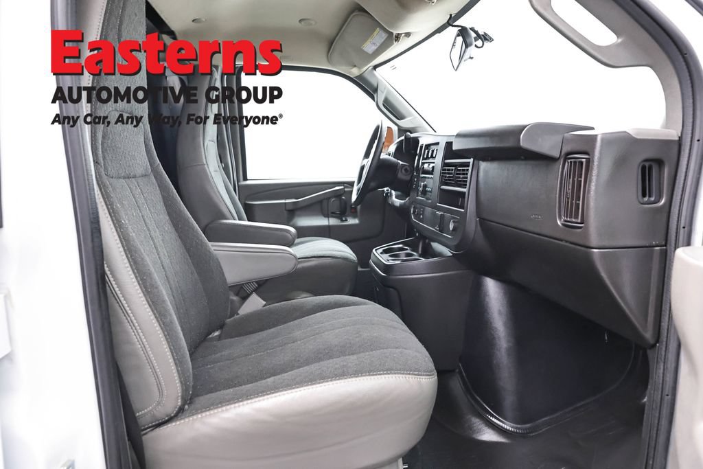 Used 2024 GMC Savana 2500 w/ Driver Convenience Package RWD image 22