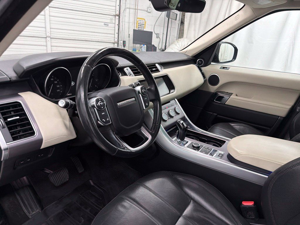 Used 2017 Land Rover Range Rover Sport HSE AWD/4WD image 13