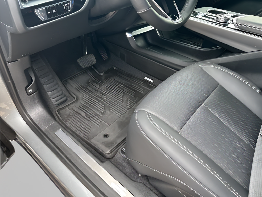 Certified 2024 Cadillac Lyriq Sport RWD image 19