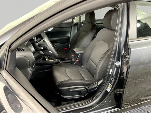 Certified 2024 Kia Forte LXS w/ LXS Technology Package FWD image 20