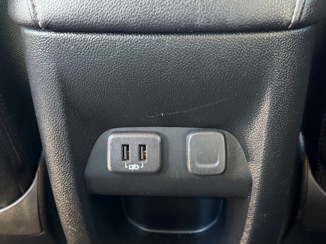 Used 2021 Chevrolet Colorado LT w/ Safety Package RWD image 14