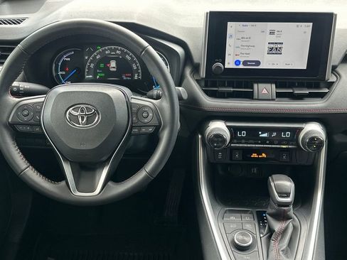 Used 2025 Toyota RAV4 SE AWD/4WD image 14