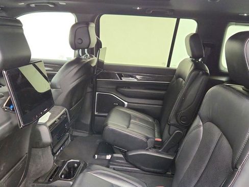 Used 2022 Jeep Wagoneer Series II w/ Premium Group I image 21