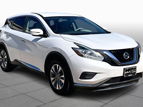 Used 2015 Nissan Murano S image 3
