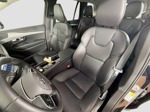 Used 2025 Volvo XC90 B5 Core AWD/4WD image 20