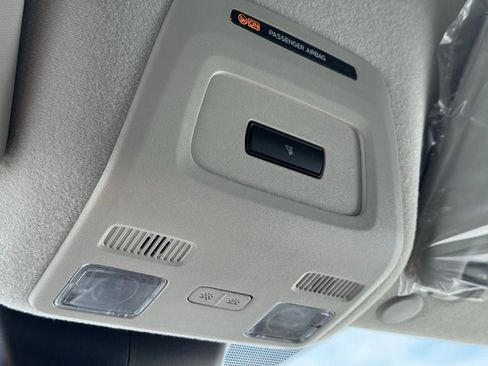 New 2025 Ford Transit 250 148 Medium Roof image 32