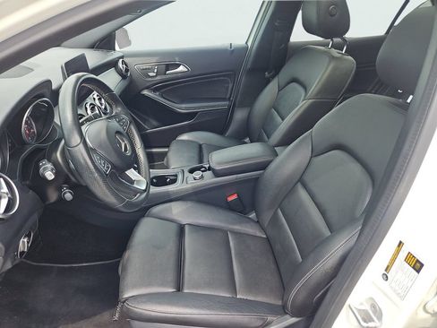 Used 2018 Mercedes-Benz GLA 250 image 29