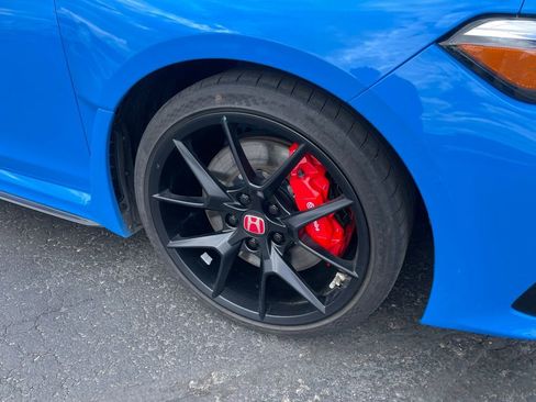 Used 2024 Honda Civic Type R image 3