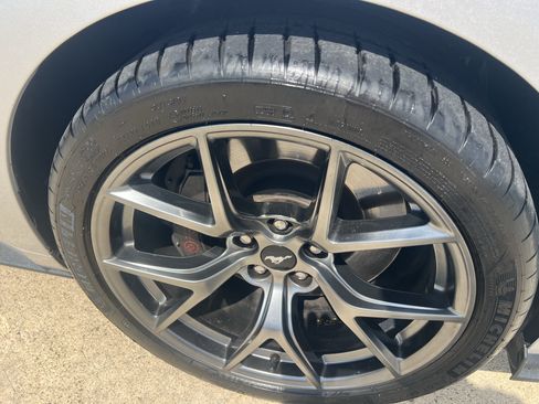 Used 2018 Ford Mustang GT Premium w/ Performance Package - Level 2 RWD image 2