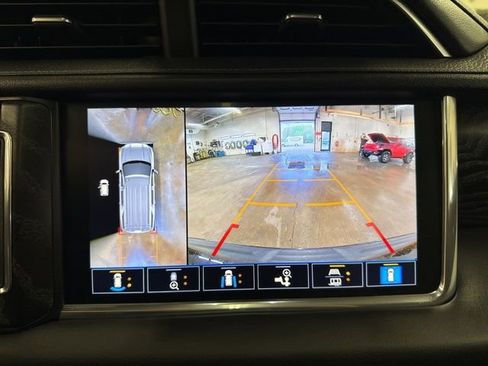 Used 2021 GMC Yukon Denali w/ Denali Premium Package AWD/4WD image 15
