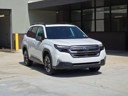 Certified 2026 Subaru Forester Premium AWD/4WD image 1