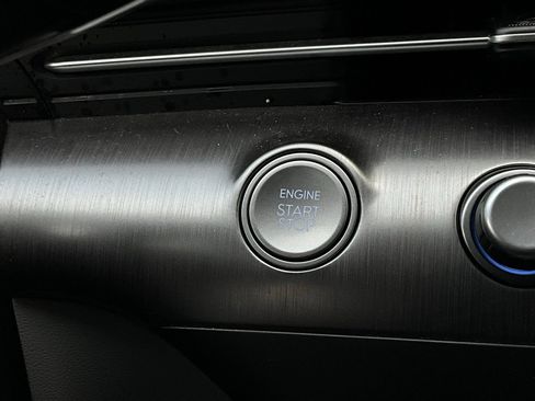 Used 2025 Hyundai Kona SEL image 29