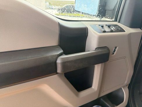 Used 2018 Ford F150 XL w/ Equipment Group 101A Mid AWD/4WD image 7