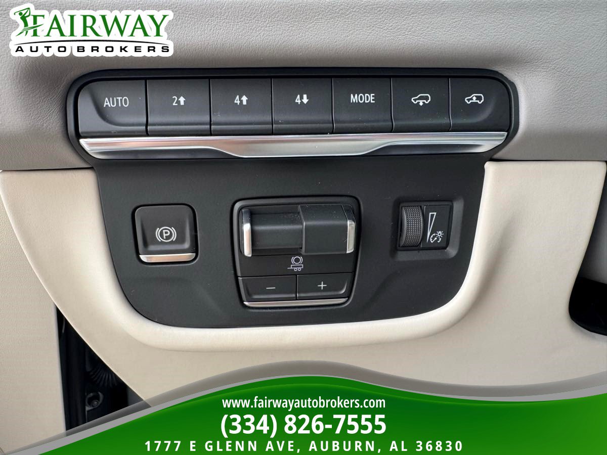 Used 2026 Cadillac Escalade Platinum Sport w/ LPO, ONYX Package AWD/4WD image 18