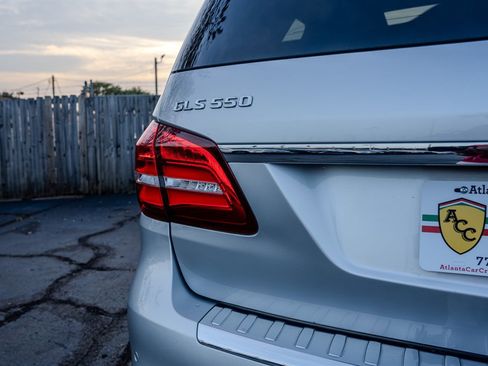 Used 2018 Mercedes-Benz GLS 550 4MATIC image 10