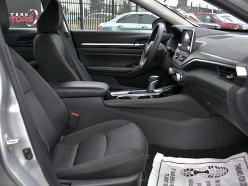 Used 2023 Nissan Altima 2.5 SV image 41