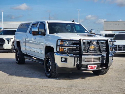Used 2018 Chevrolet Silverado 2500 LTZ w/ Duramax Plus Package AWD/4WD image 3
