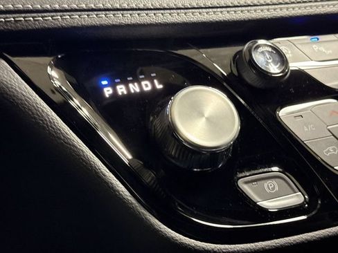New 2026 Chrysler Pacifica Select AWD/4WD image 18