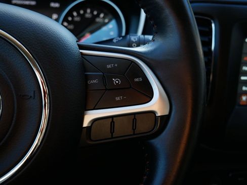 Used 2018 Jeep Compass Latitude w/ Popular Equipment Group image 18